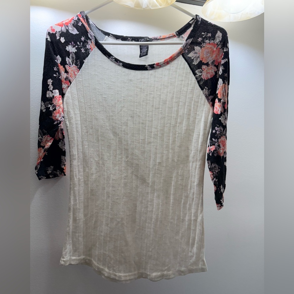 Rue21 Black and Cream Floral Sleeve Long Sleeve Top